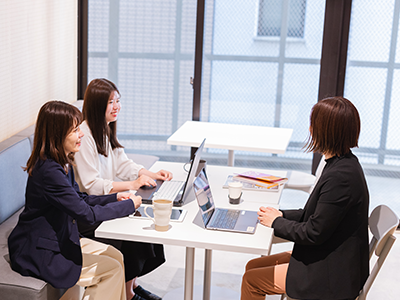 12ヶ月のスクーリング期間